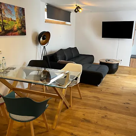 Ferienwohnung Tittmoning Zwischen Salzburg, Burghausen Und Oesterreich Exterior photo