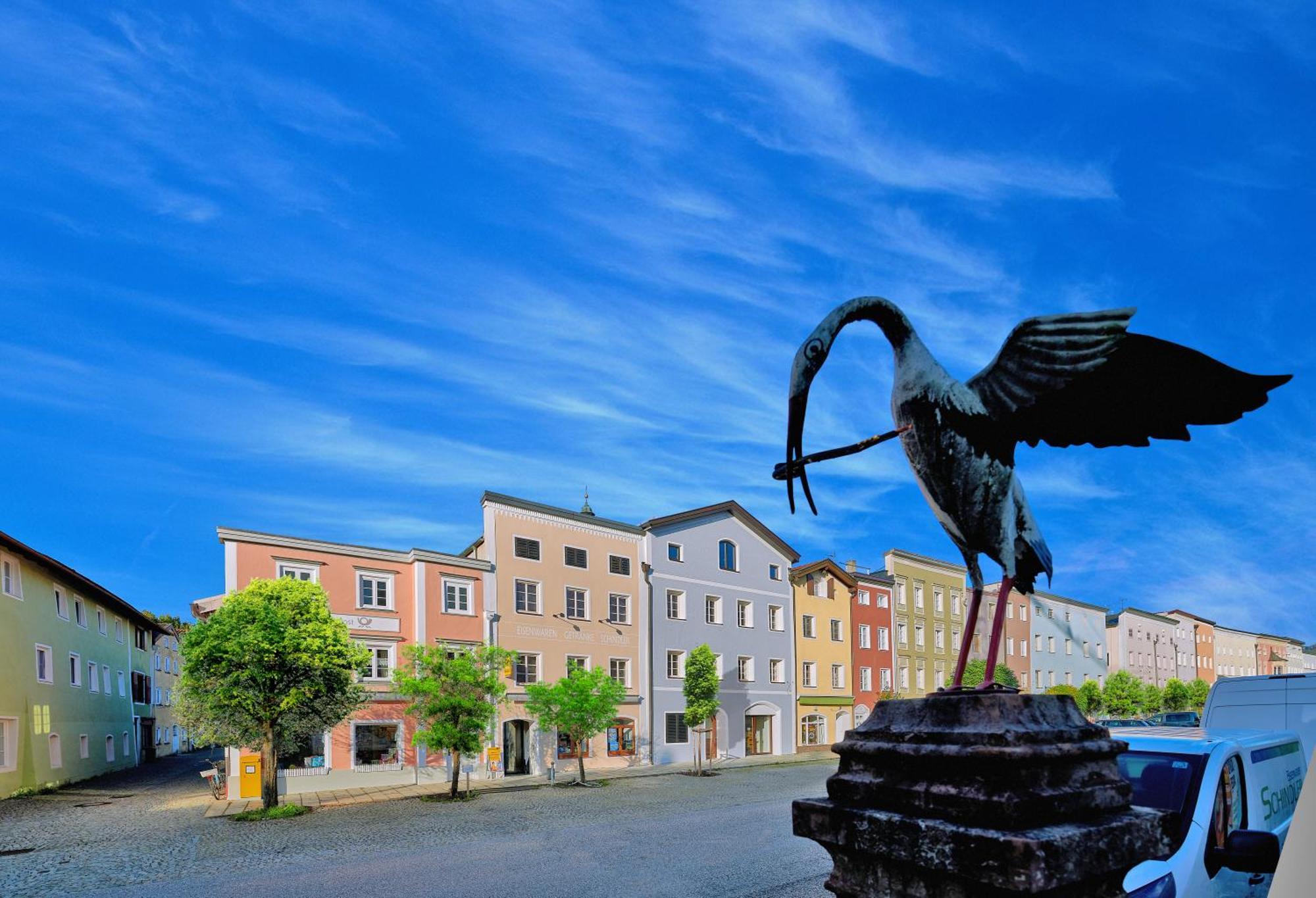 Zwischen Salzburg, Burghausen Und Oesterreich Tittmoning